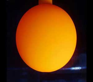 Окраска плафонов для светильников. Материал - ПММА. Покрытие - флуорисцентное 2к акриловое матовое покрытие 04SG